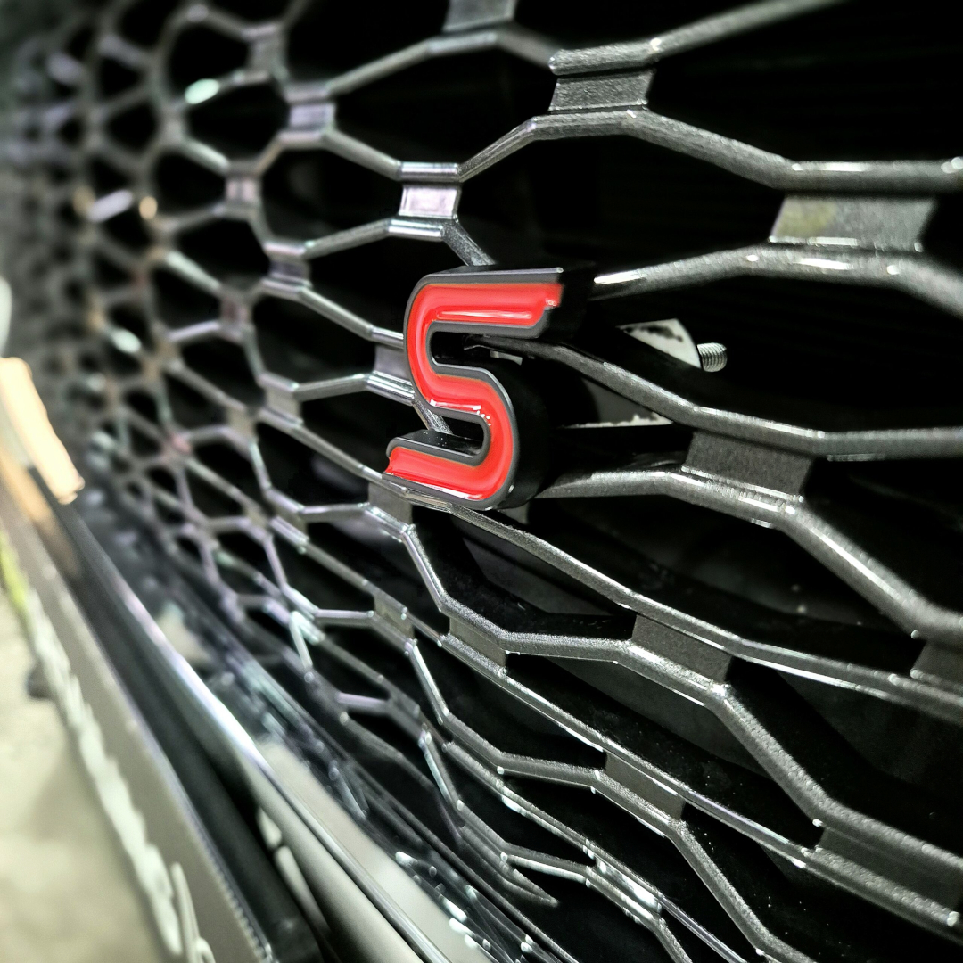 Ford Fusion - wyczyszczona kratka, grill